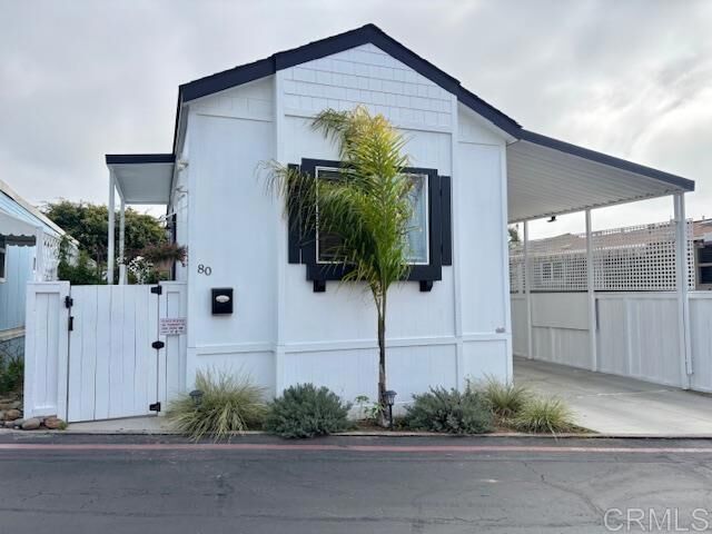 Property Photo:  699 N Vulcan Avenue 80  CA 92024 