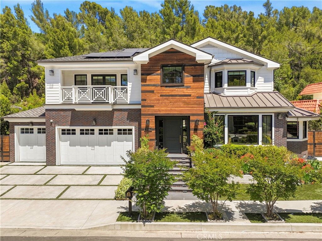 Property Photo:  2520 La Condesa Drive  CA 90049 