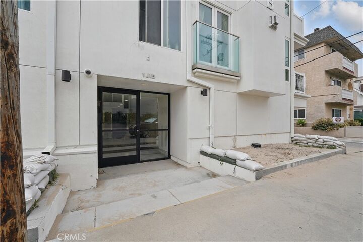 Property Photo:  1 Jib Street 103  CA 90292 