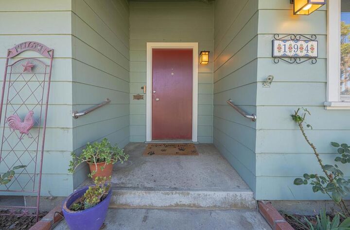 Property Photo:  194 Riker Terrace  CA 93901 
