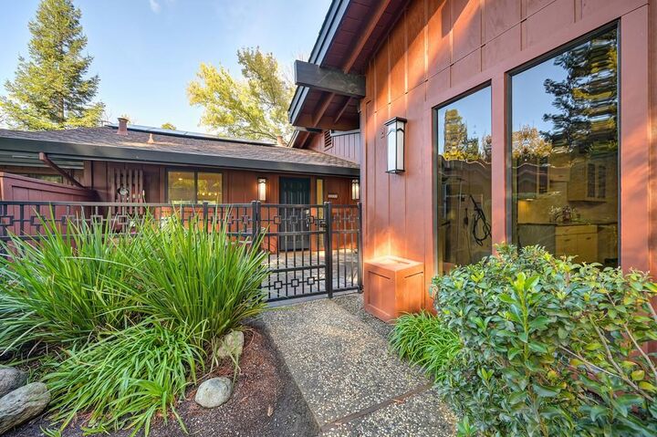 Property Photo: 44656 Garden Court CA 95618