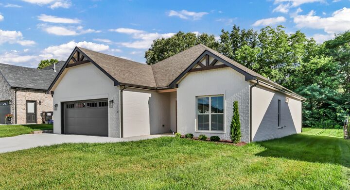 Property Photo: 710 Southern Pine Trl TN 37043