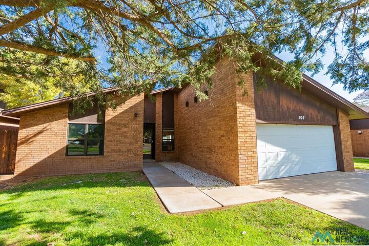 Property Photo: 104 Lakeview Terrace NM 88101