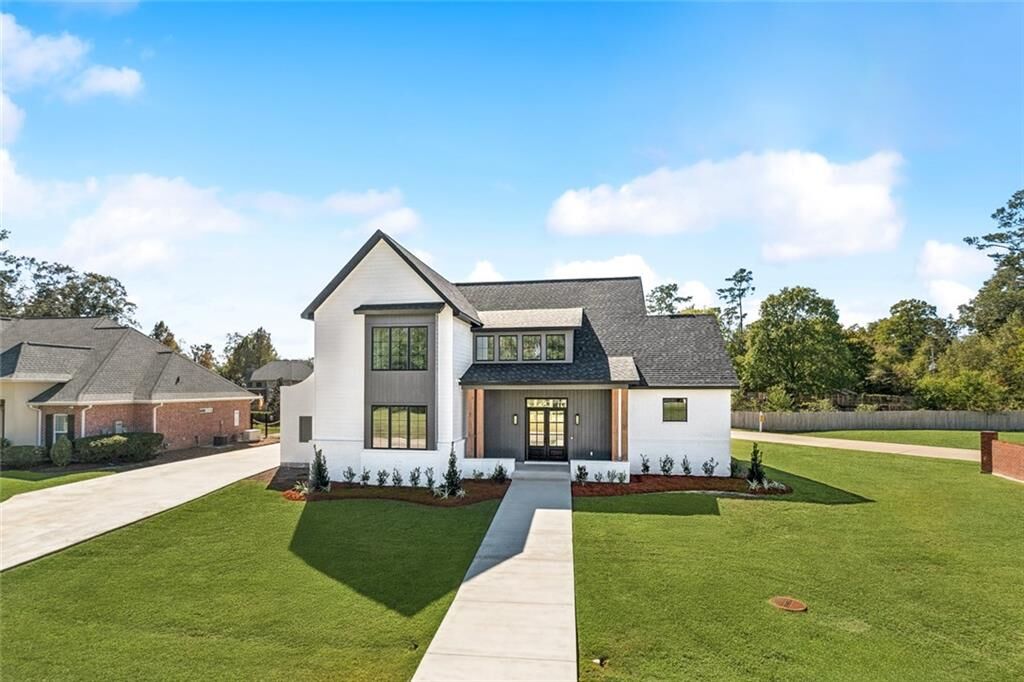 Property Photo:  17252 English Saddle Lane  LA 70403 