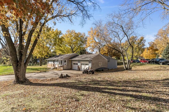 2869 Victoria Street N  Roseville MN 55113 photo