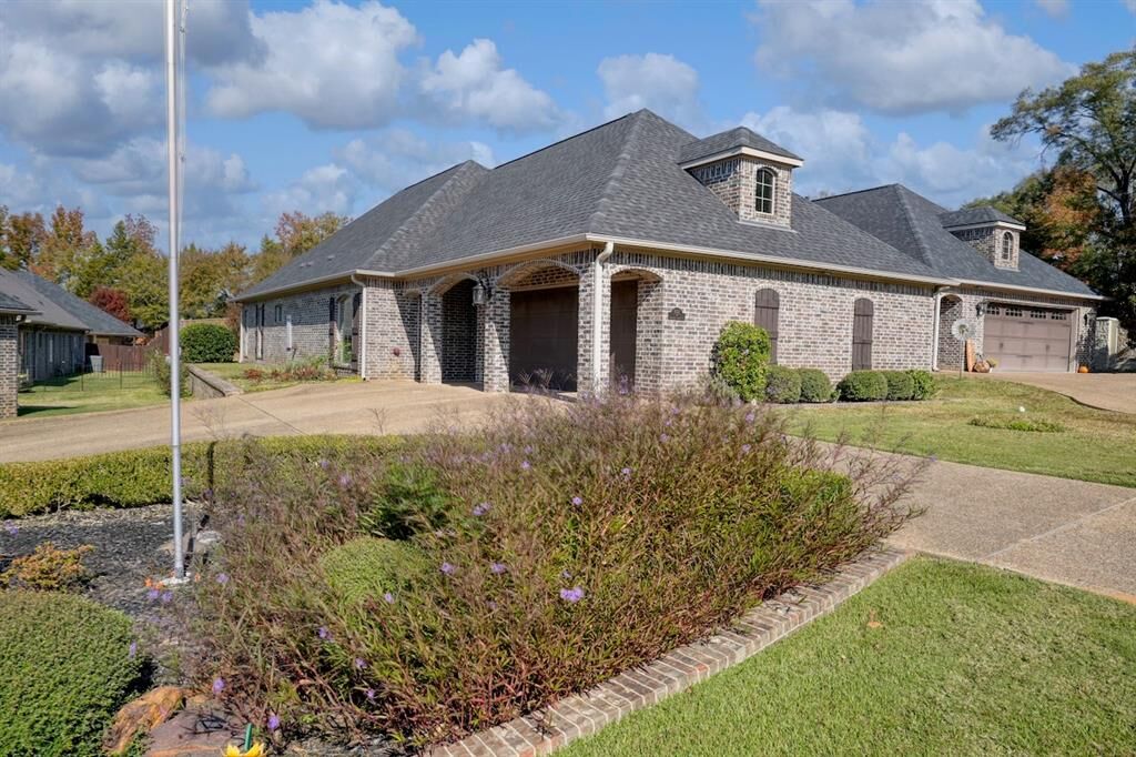 Property Photo:  102 Timber Creek Court  TX 75771 