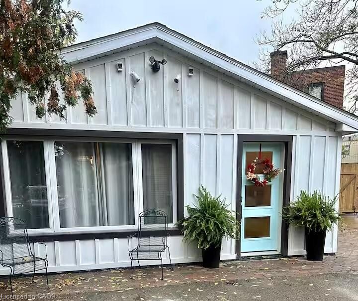 Property Photo: 43R Elizabeth Court ON L8S 2P5