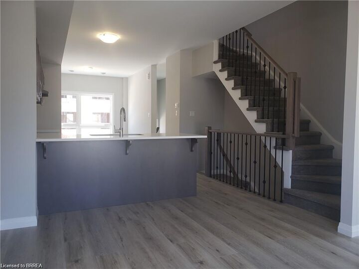 Property Photo:  720 Grey Street 65  ON N3S 7X7 