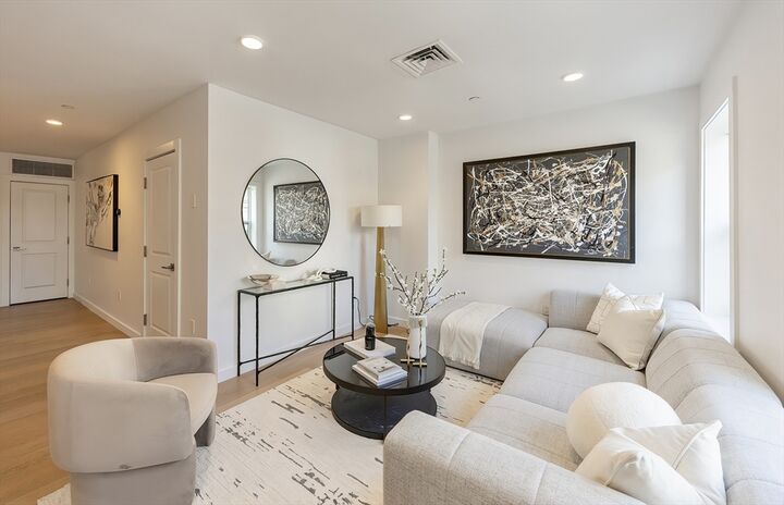 Property Photo:  16 Boardman St 105  MA 02128 