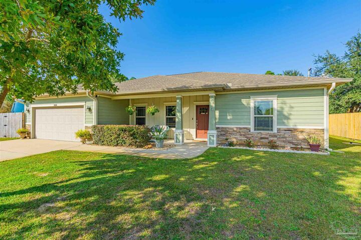 8686 El Paseo St  Navarre FL 32566 photo