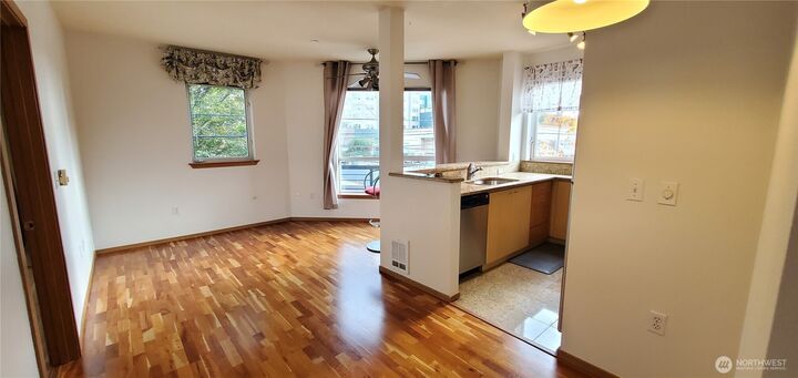 Property Photo:  668 S Lane Street 314  WA 98104 