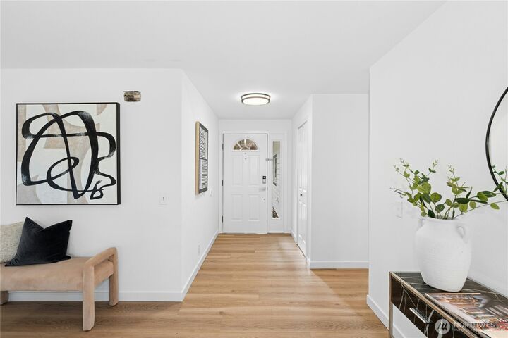 Property Photo: 2106 SE 20th Court WA 98055