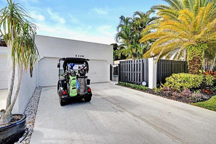 Property Photo:  5306 Stonybrook Drive  FL 33437 