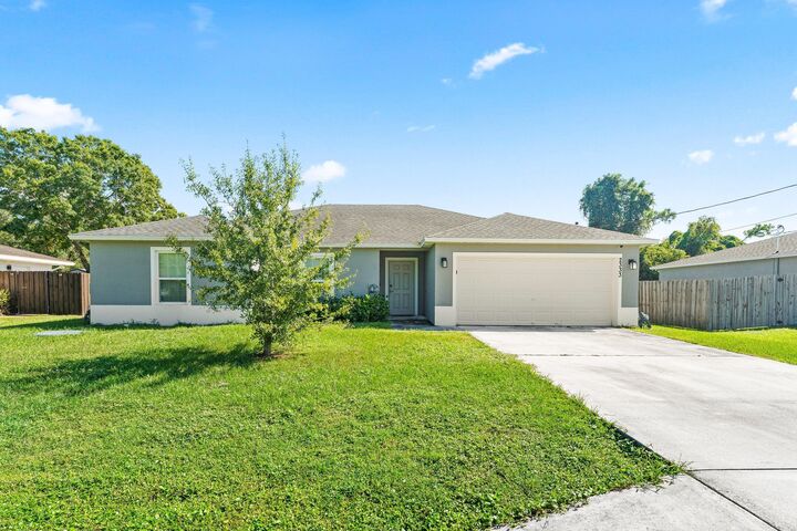 Property Photo: 2333 SE Aneci Street FL 34984