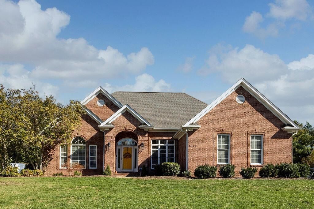 Property Photo:  1612 Crownridge Court  KY 42104 