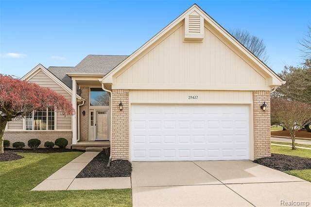 2545 Chanterell Drive  Troy MI 48083 photo