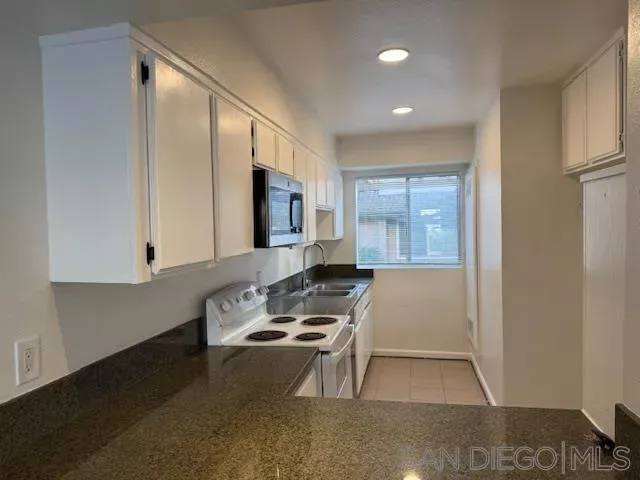 Property Photo: 647 Beverly Pl. CA 92078