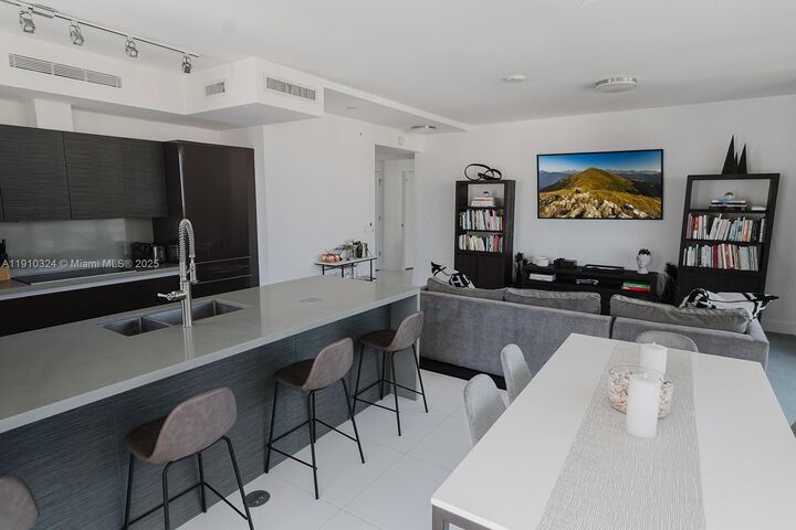 Property Photo: 1080 Brickell Ave 3309 FL 33131