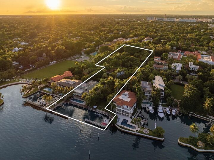 Property Photo: 3585 Anchorage Way FL 33133