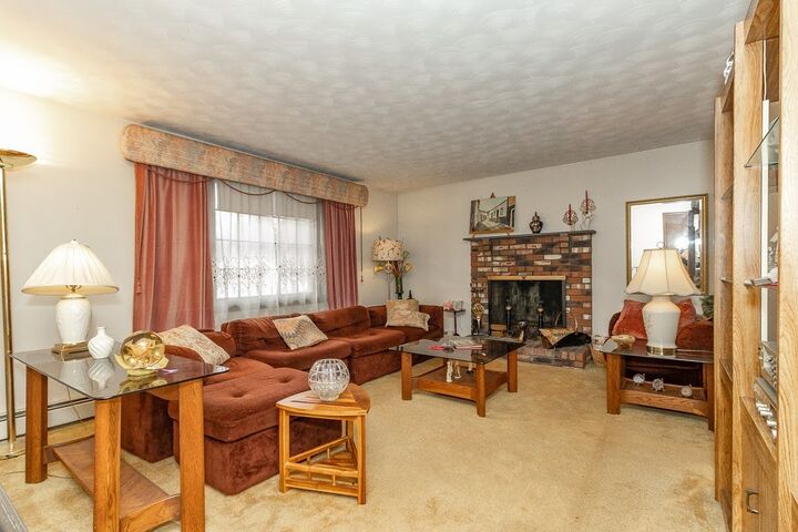 Property Photo:  123 Ellsworth Street  CT 06111 