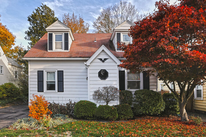 Property Photo: 19 Lakeview Avenue CT 06514