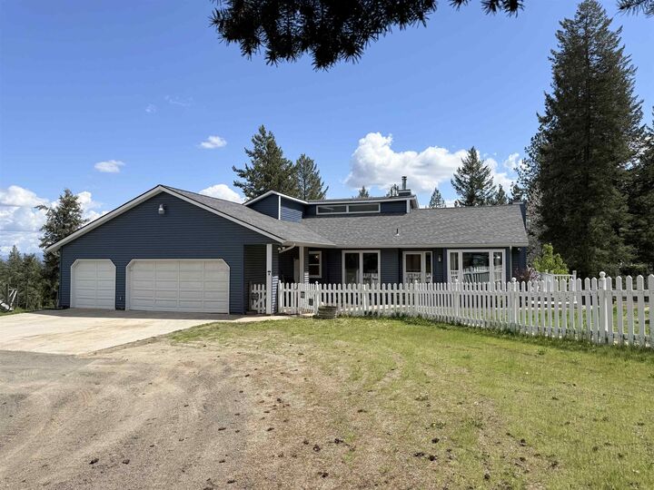 Property Photo: 5418 S Wallbridge Rd 5418 B S Wallbridge Rd WA 99006