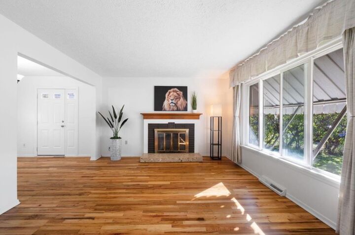 Property Photo:  603 E Columbia Ave  WA 99208 