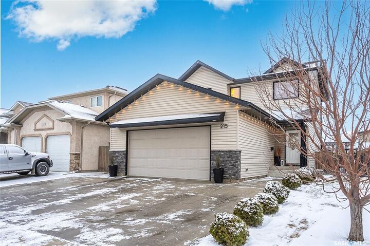 Photo de la propriété:  215 Waters Lane  SK S7W 0A5 