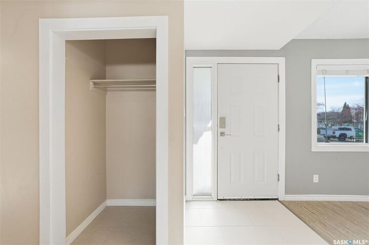 Property Photo: 59 Tucker Crescent SK S7H 3H4