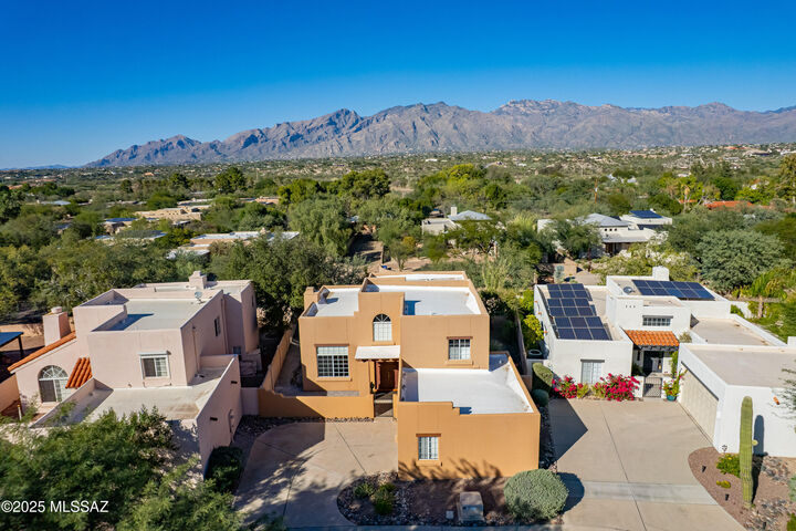 Property Photo: 3070 N Palomino Park Loop AZ 85712