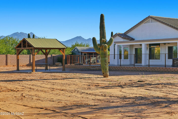 Property Photo: 17821 S Golden Valley Drive AZ 85629