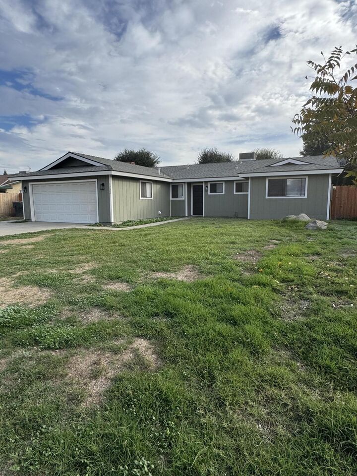 1732 S Burke Street  Visalia CA 93292 photo