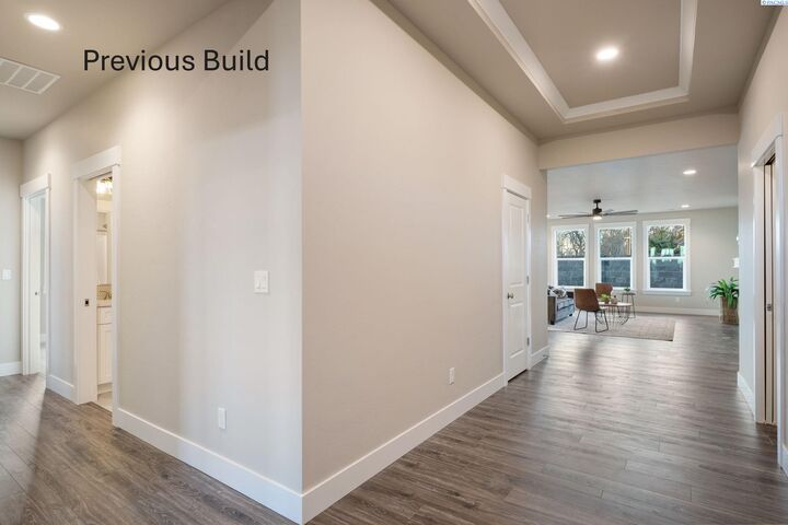 Property Photo: 1070 N Grant Place WA 99336