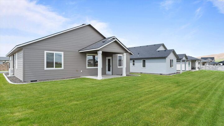 Property Photo: 2956 Tarragon Avenue WA 99352