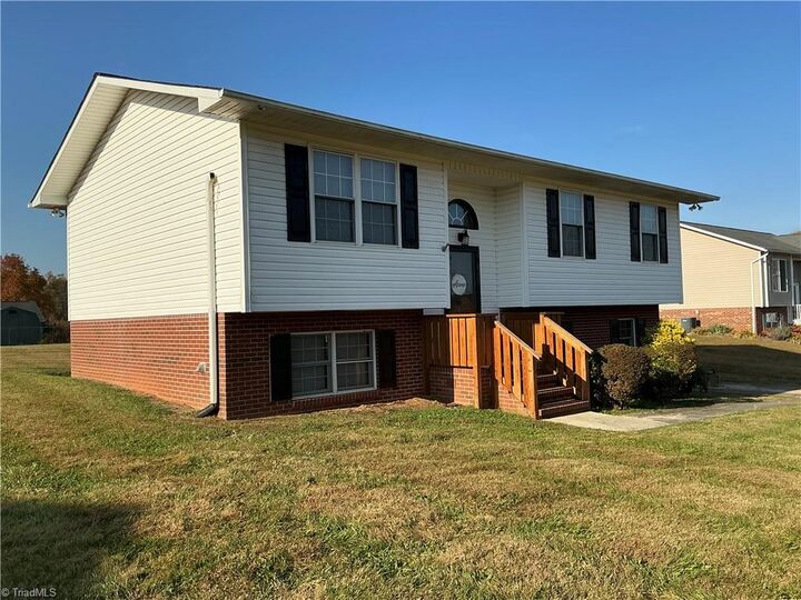 Property Photo:  1129 Kentland Drive  NC 27021 