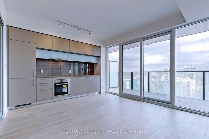 Property Photo:  99 Foxbar Road 2005  ON M4V 0B2 