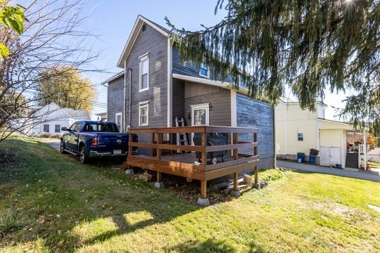 Property Photo:  219 Wayne St  PA 15323 