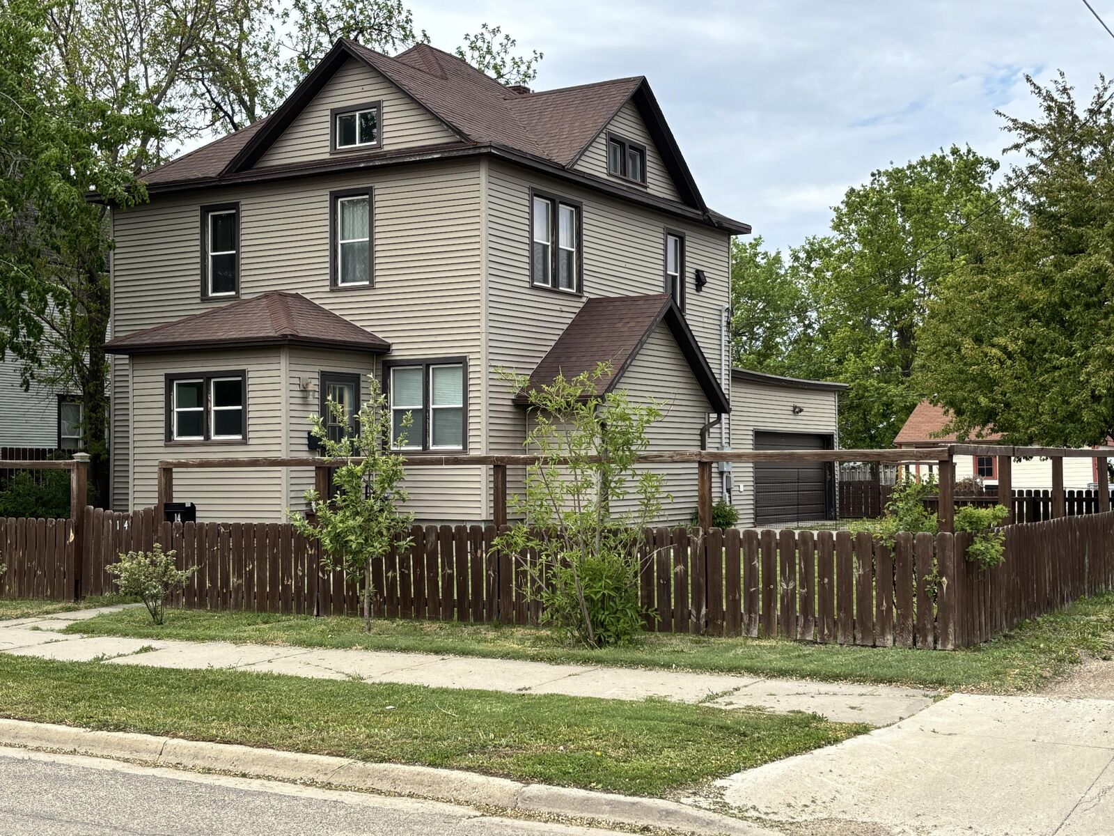 Property Photo:  14 NW 4th Avenue  SD 57401 