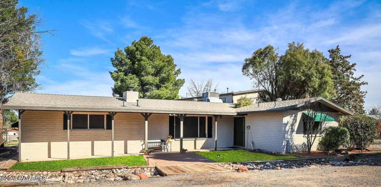 Property Photo:  1725 Sawmill Road  AZ 86326 