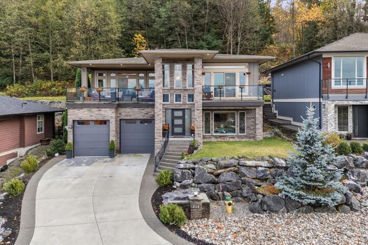 51075 Falls Court 216 — photo 1