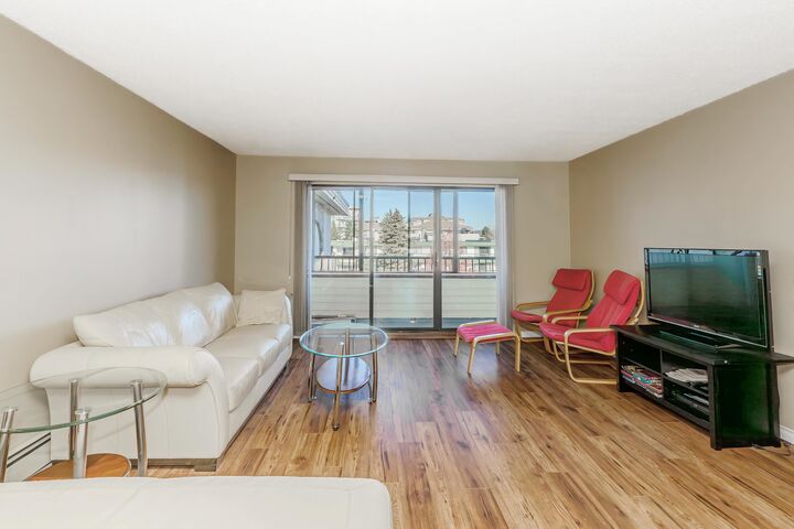 20460 54 Avenue 306 — photo 1
