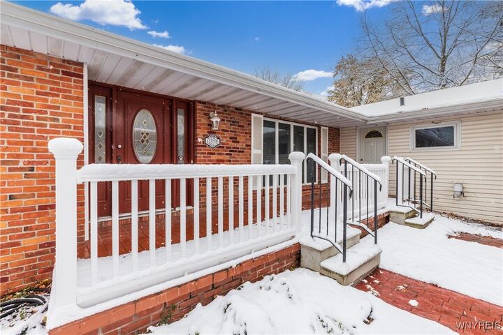 Property Photo:  4075 Ransom Road  NY 14031 