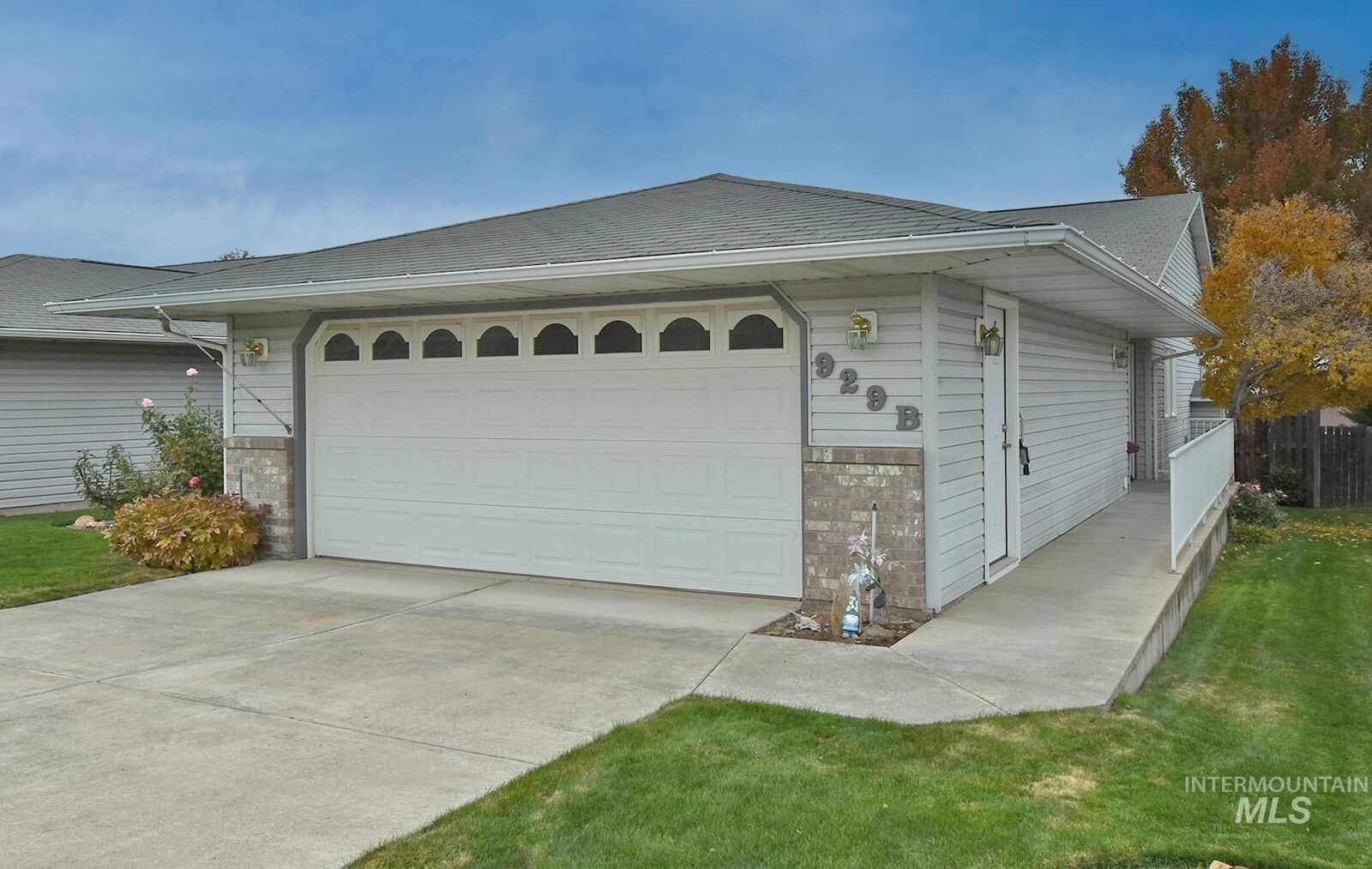 Property Photo:  929 Cypress Court #B  ID 83501 
