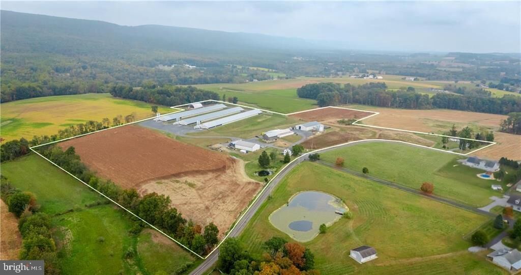 Property Photo:  7573 Springhouse Road  PA 18066 