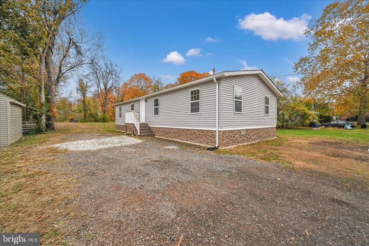 1111 Riverside Drive  Pottstown PA 19465 photo