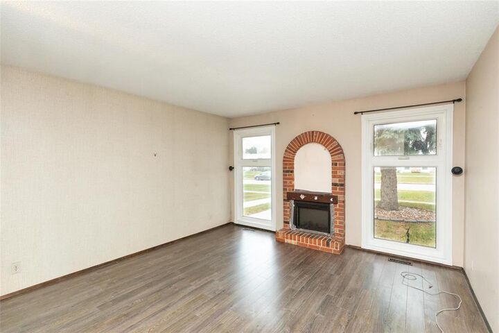 Property Photo:  1575 Rothesay Street  MB R2G 2H5 