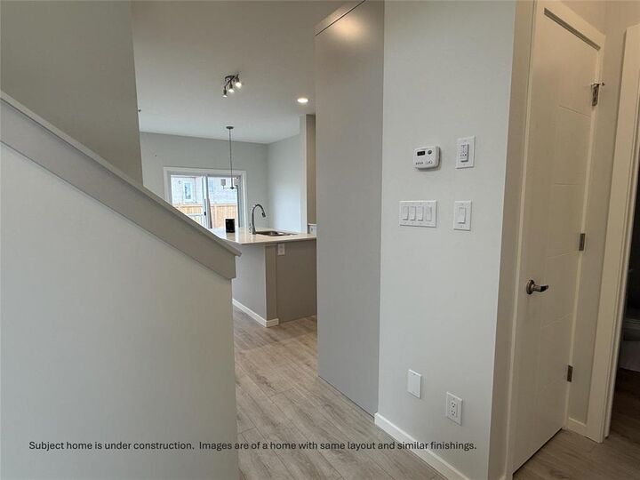 Property Photo: 63 Harvest Lane MB R5A 0B3