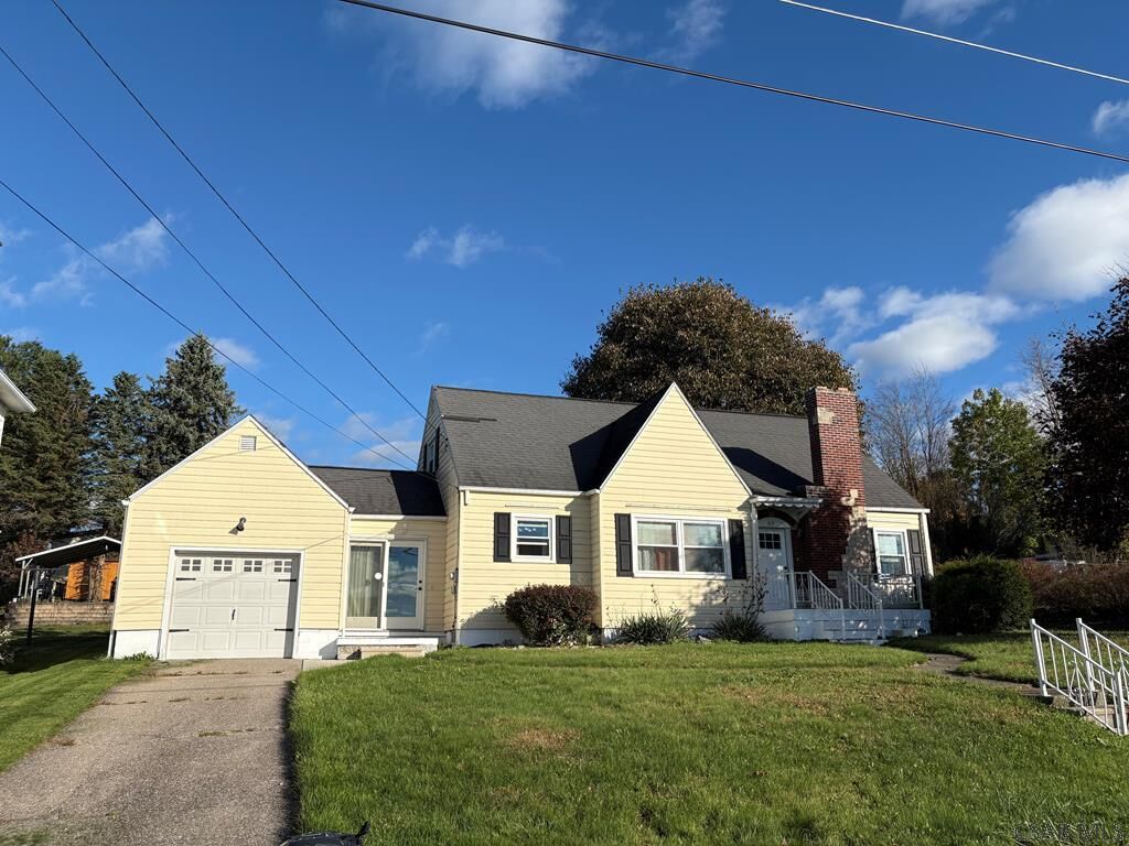 Property Photo:  819 Grant Street  PA 15946 
