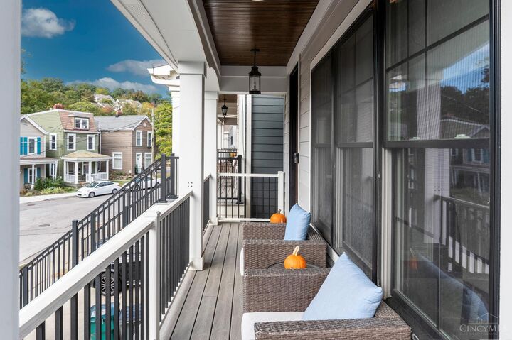 Property Photo:  504 Hoge Street  OH 45226 