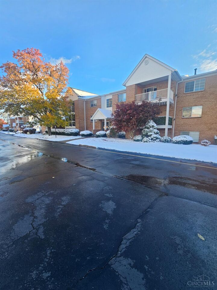 Property Photo:  3225 Heritage Square Drive  OH 45251 